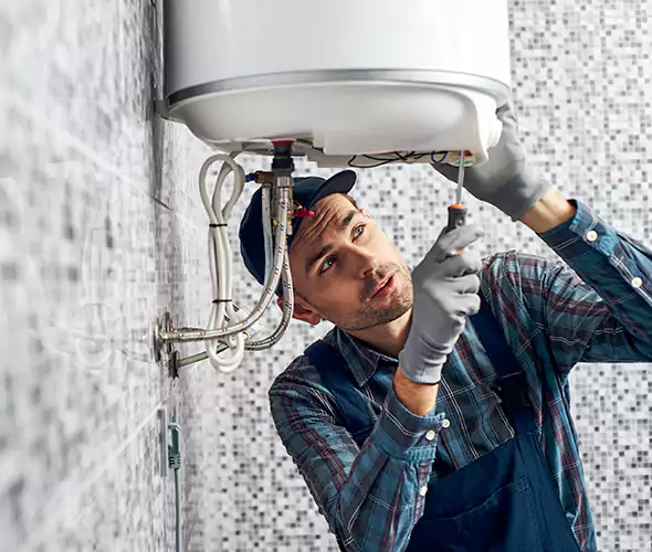 Expert Plumber for Hot Water Tank Maintenance in Upper Arlington, OH: Schedule Reliable Maintenance Services with Us